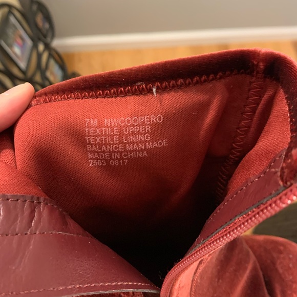 Red Velvet booties - Picture 7 of 8